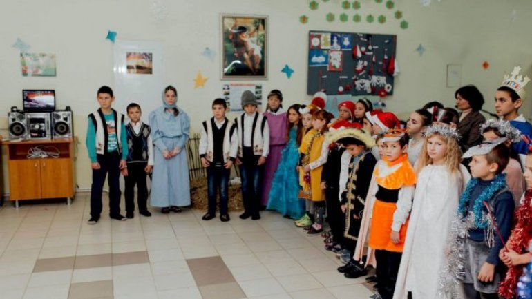 Children from placement center awarded gifts of Foundation Edelweiss's Santa Claus 