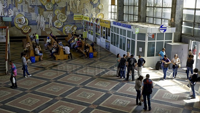 Bustling in Chisinau railway station. Winter holidays bring back families together