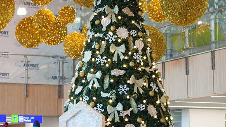 Chisinau International Airport ready for Holiday season. Passengers will be met with gifts and surprises