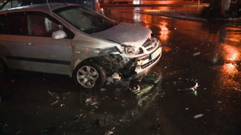 1 injured after nighttime car accident in Capital