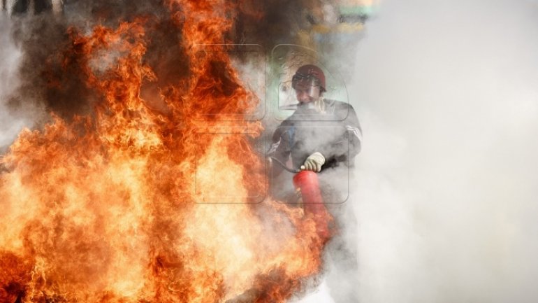 Rented chamber of Railroad Culture Palace suddenly caught fire last night 