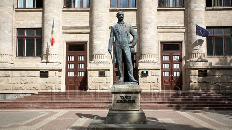 Book 'Good Manners' of protocol expert Oreste Tărâţă launched at National Library 