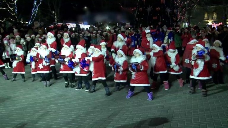 Chisinau's Christmas vibes: Over 250 little Santa Clauses stirred festive atmosphere in National Theater of Opera and Ballet Maria Biesu