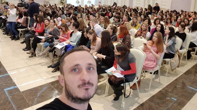 Moldova's best Pediatrician, Mihai Stratulat held seminar for new mothers, gathering over 500 participants