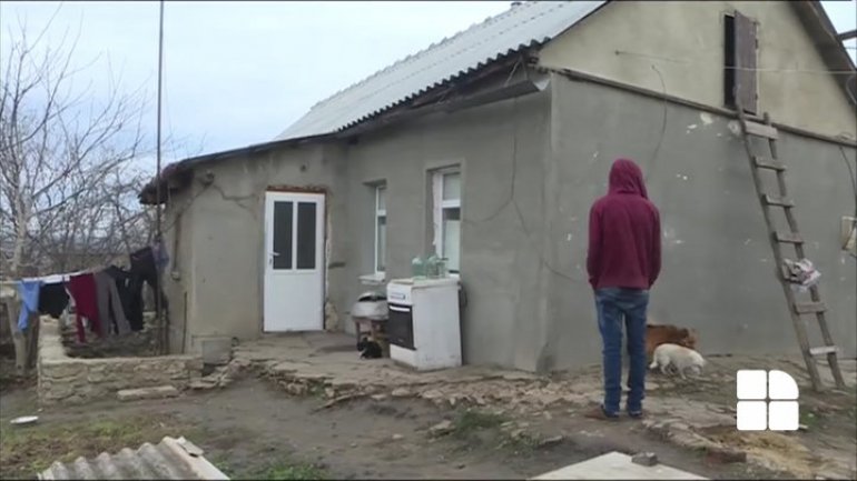 Eight families from Ceadir-Lunga to remain without roof over head, because of landslides from zone