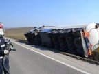 Rescuers and firefighters called in, as truck filled with oil toppled near Vulcănești 