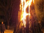 Old traditions kept in Măgdăceşti. People gathered around a campfire in village's heart to celebrate Christmas