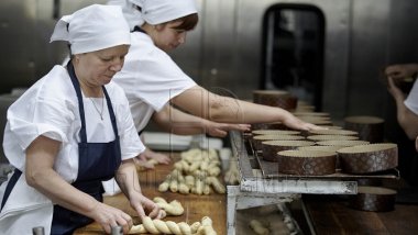 Last preparation for Christmas in Moldovan factories and households