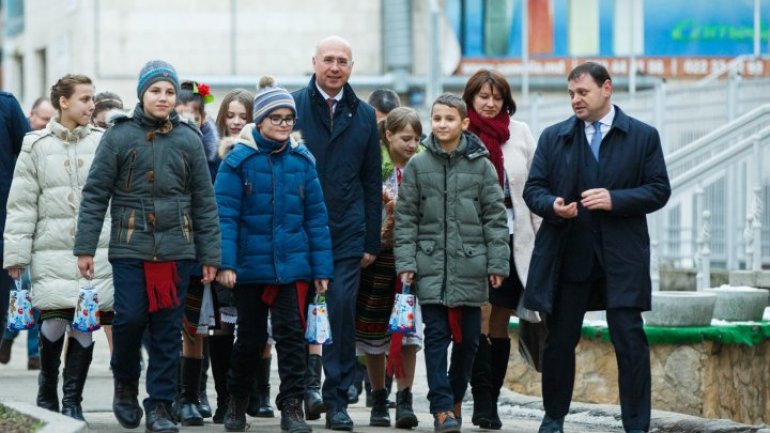 Premier Filip exalted at Christmas Fair: Biggest success was to bring smiles to children's faces