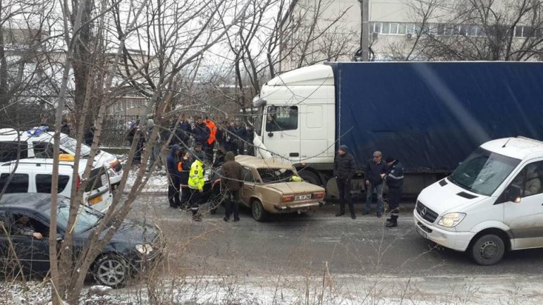 Car accident in Capital! Driver lost his life after his car collided with a TIR