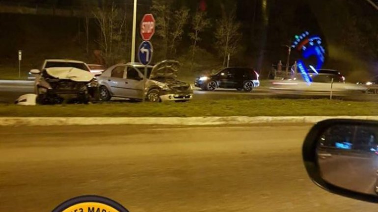 Two cars hit violently in Ialoveni (Photos)