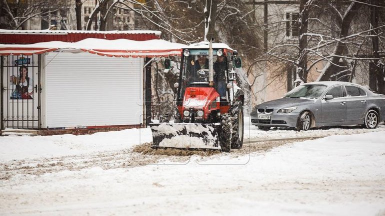 ORANGE Warning of sleet: 45 specialized vehicles deployed to work non-stop in Chisinau 