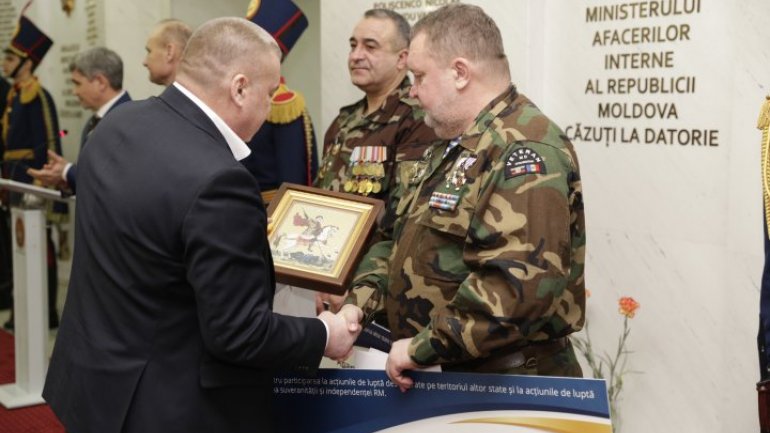 Three war veterans received one-room apartment in Chisinau (Photo)