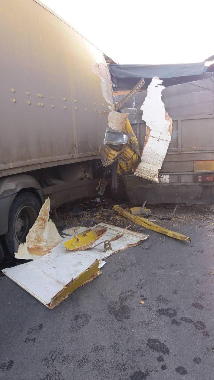 A woman killed after crash between two trucks on Orhei-Rezina route