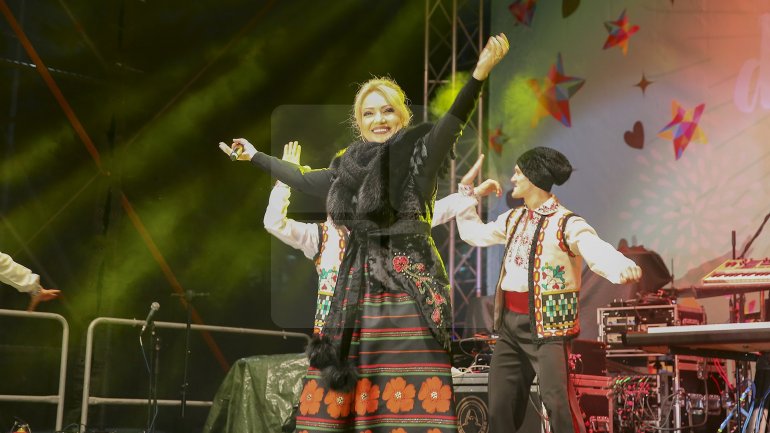 Over 10 000 people from all over Moldova gathered to attend last night's concert in Nisporeni