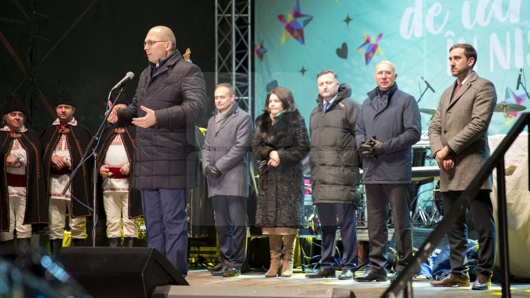 Over 10 000 people from all over Moldova gathered to attend last night's concert in Nisporeni