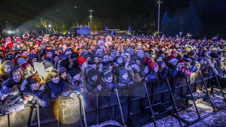 Over 10 000 people from all over Moldova gathered to attend last night's concert in Nisporeni