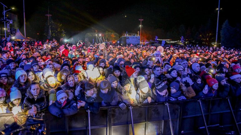 Over 10 000 people from all over Moldova gathered to attend last night's concert in Nisporeni