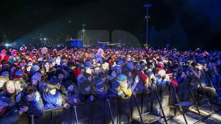 Over 10 000 people from all over Moldova gathered to attend last night's concert in Nisporeni