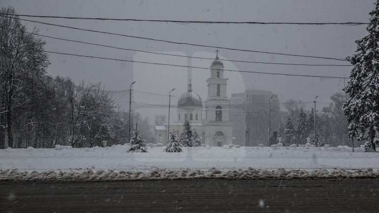 Snow fell in Moldova. Beauty of Chisinau during winter (PHOTOREPORT)