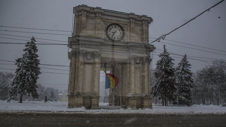 Snow fell in Moldova. Beauty of Chisinau during winter (PHOTOREPORT)