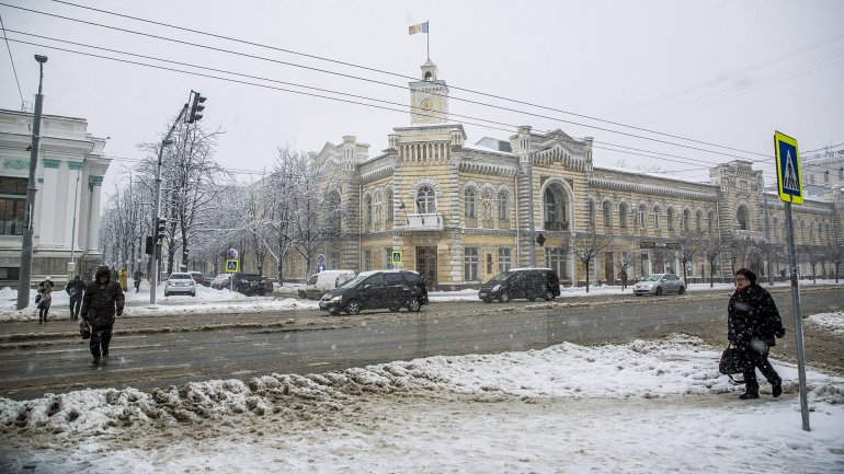 Snow fell in Moldova. Beauty of Chisinau during winter (PHOTOREPORT)