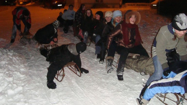 Strong snow brought joy to Moldovan children 