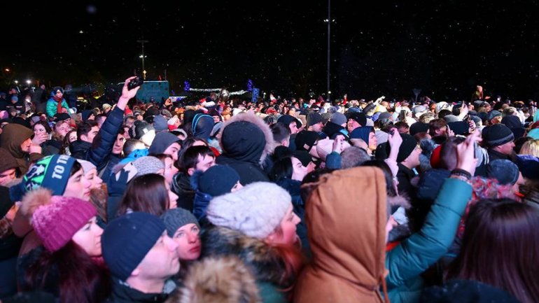 Over 10 000 people from all over Moldova gathered to attend last night's concert in Nisporeni