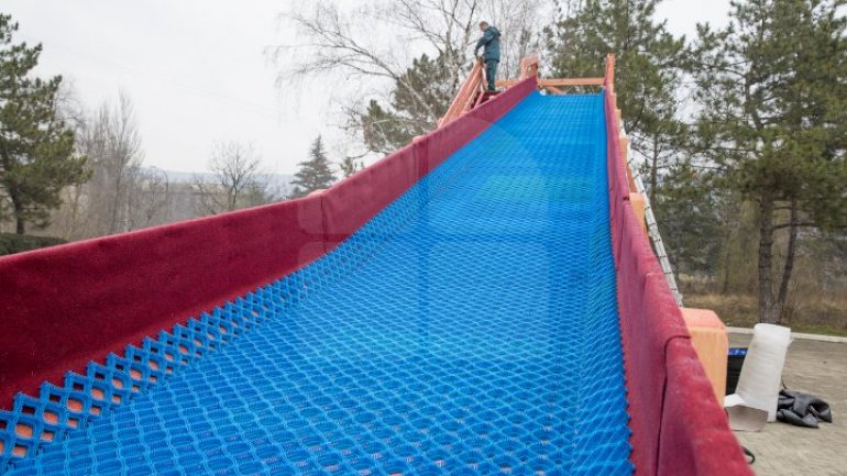 Winter holidays continue in Nisporeni. Vlad Plahotniuc's foundation, Edelweiss opened a winter fair