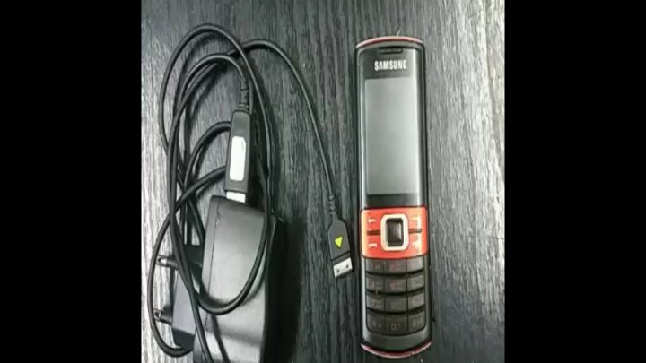 Men arrested for stealing cell-phone