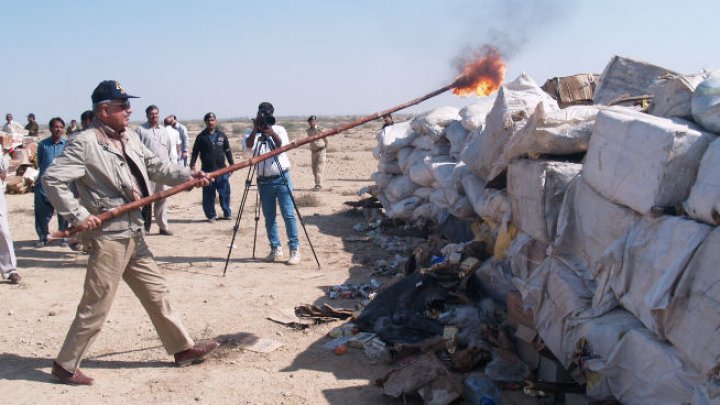 Pakistan customs smashed and burned goods worth millions of rupees to celebrate International Customs Day