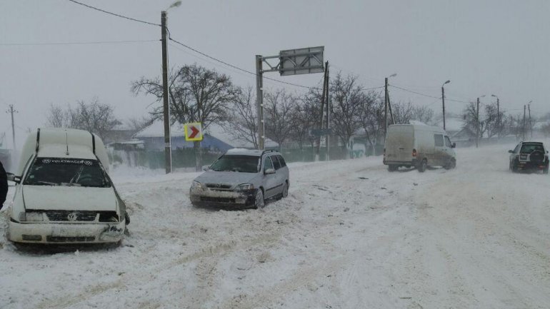 Car accident in Peresecina. One person required hospitalization 