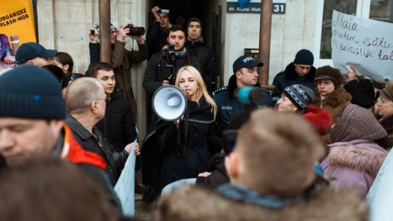 Maia humiliated by citizens unsatisfied with her activity