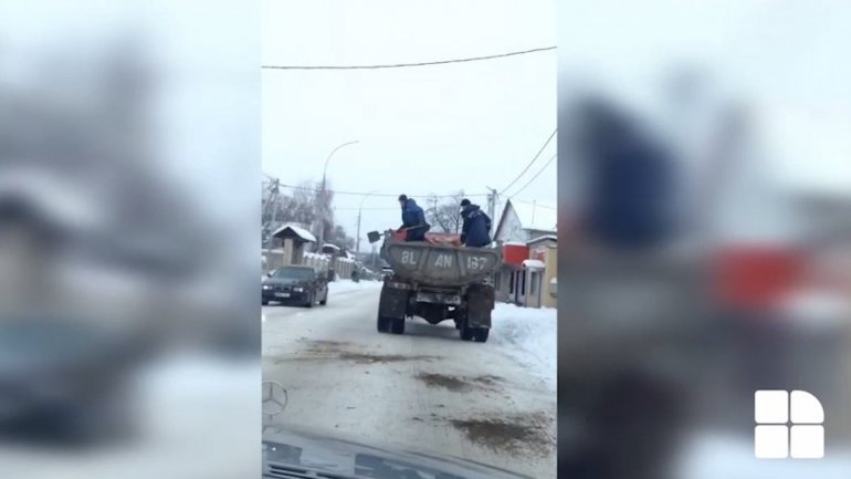 You Had One Job! How sand is being spread in Bălţi 