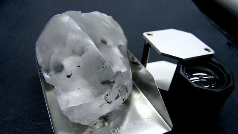 910 carat diamond discovered in a mine from Lesotho