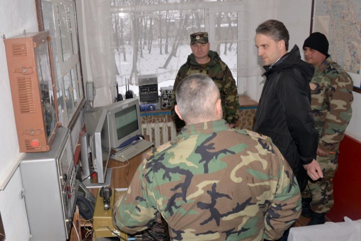 Defense Minister Eugen Sturza inspected Air Defense Artillery located in Dănceni