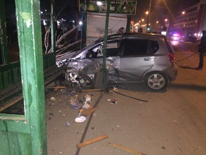 People hospitalized last night after multiple car crashes around the Capital