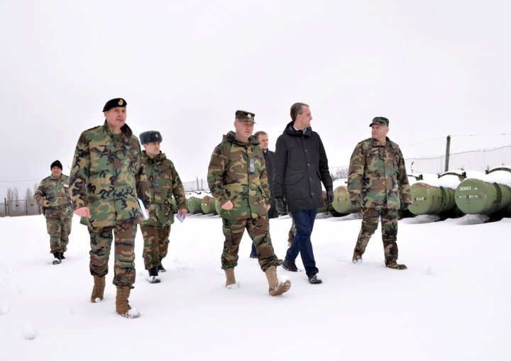 Defense Minister Eugen Sturza inspected Air Defense Artillery located in Dănceni