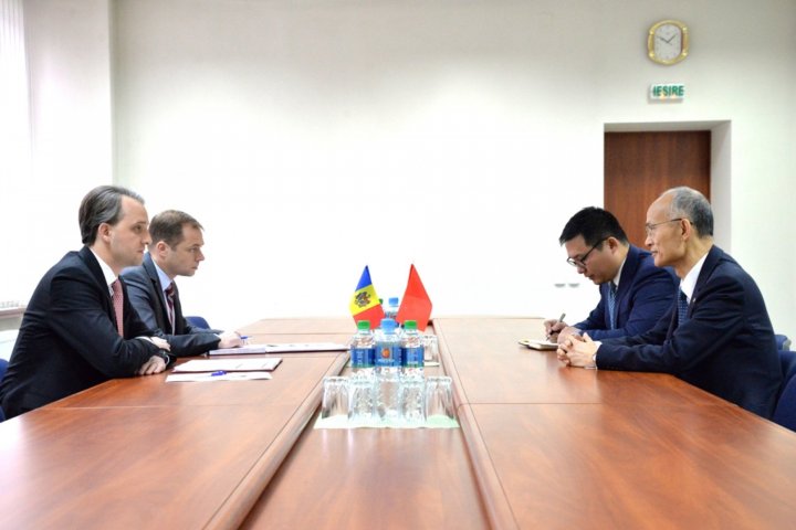 China is willing to continue supporting Republic of Moldova in defense areas