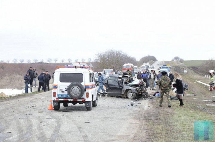 One killed after grave collision between car and truck on left bank of Nistru 