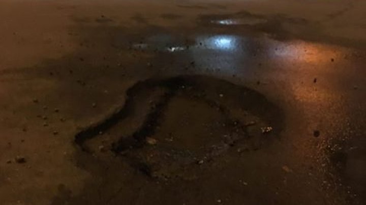 Chisinau roads are banging up citizens'cars (Photos)