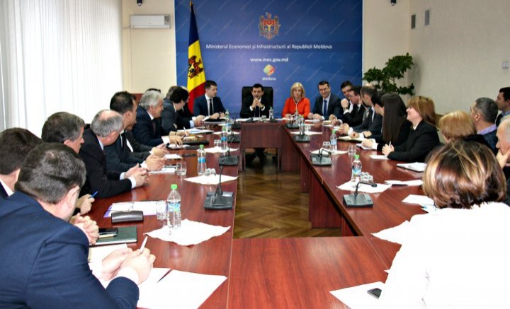 Creation of favorable and attractive business environment for both local and foreign investors discussed within Government