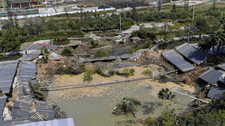 Construction collapse in China: 8 killed, 3 missing and 9 injured