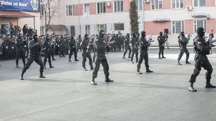 Fulger Brigade trains pupils for free