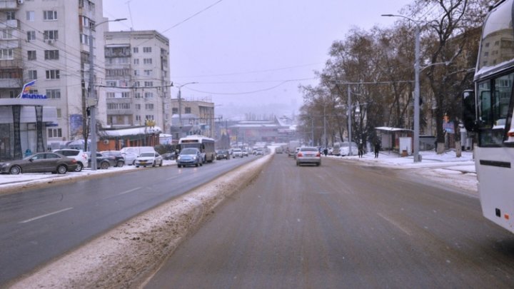 Situation in Capital. Employees worked day and night to clean snow off roads and pavements