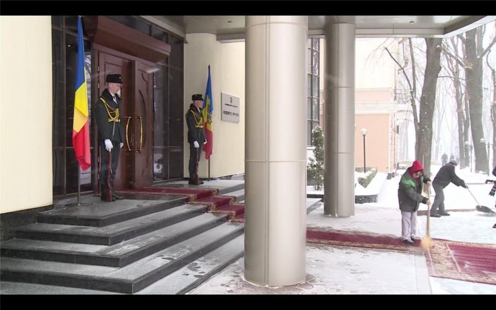 Prime Minister of Romania, Viorica Dăncilă arrived in Chisinau. Official was met by Prime Minister Pavel Filip