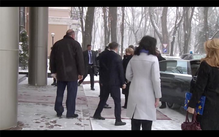 Prime Minister of Romania, Viorica Dăncilă arrived in Chisinau. Official was met by Prime Minister Pavel Filip