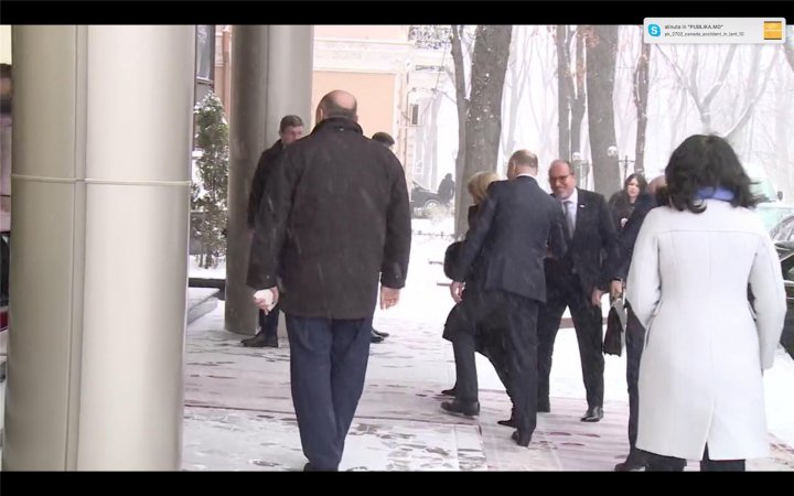 Prime Minister of Romania, Viorica Dăncilă arrived in Chisinau. Official was met by Prime Minister Pavel Filip