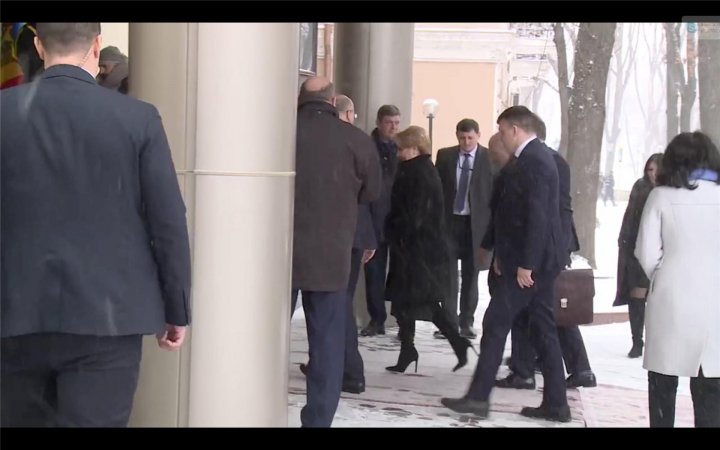 Prime Minister of Romania, Viorica Dăncilă arrived in Chisinau. Official was met by Prime Minister Pavel Filip