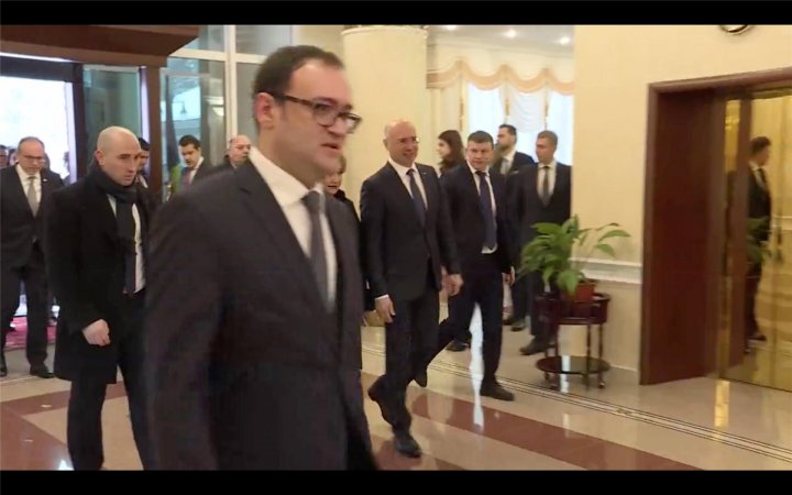 Prime Minister of Romania, Viorica Dăncilă arrived in Chisinau. Official was met by Prime Minister Pavel Filip